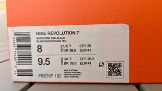 NIKE REVOLUTION 7
