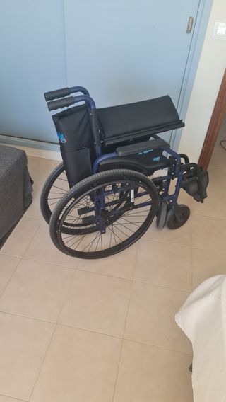Almost New Wheelchair by Totalcare EU Saby 30 31