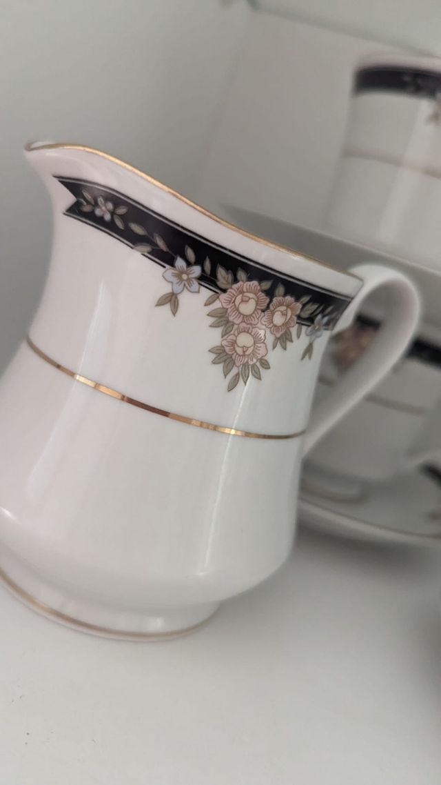 Juego café porcelana dorado