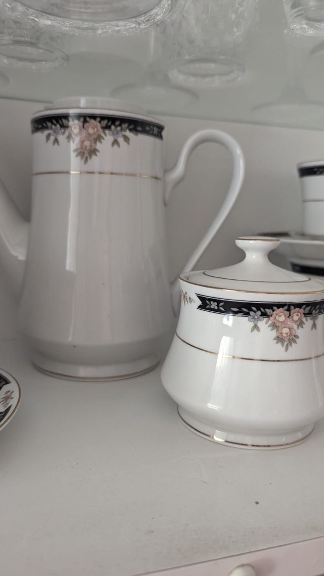 Juego café porcelana dorado