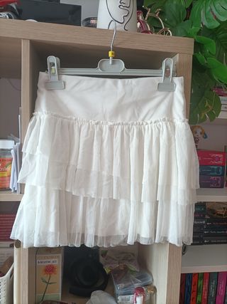 Falda blanca vuelo talla XS