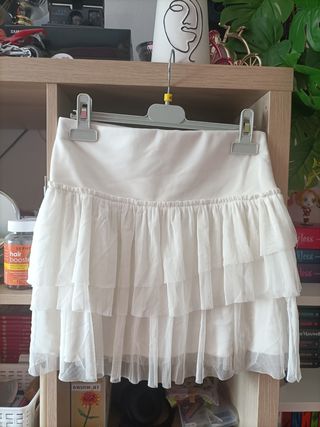 Falda blanca vuelo talla XS