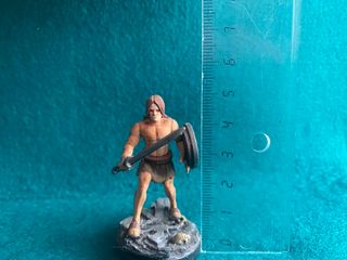 Figura pintada a mano Guerrero 1