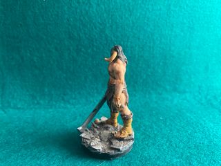 Figura pintada a mano Guerrero Bárbaro 2