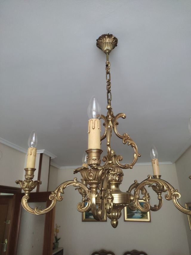 Lámpara clasica 5 brazos dorada