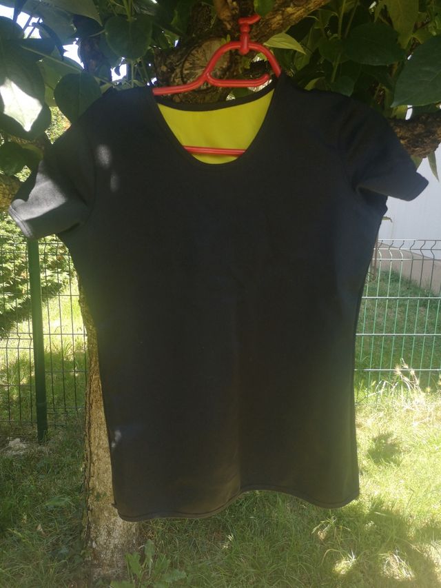 Camiseta neopreno negra-amarilla