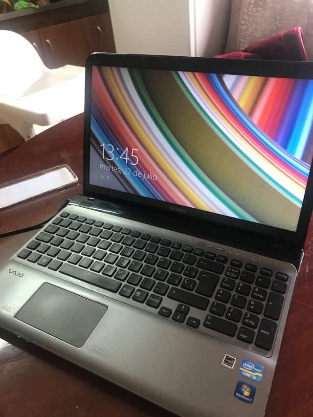 Portátil Sony Vaio i3 - Plata