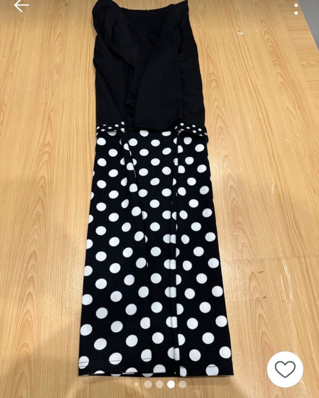 Vestito elegante a pois bianco e nero