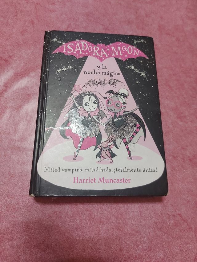 Isadora Moon y la noche mágica / Isadora Moon a...