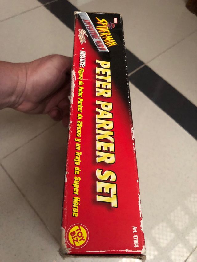 2 Figuras Peter Parker Retro 2002 toy biz de 25 cm