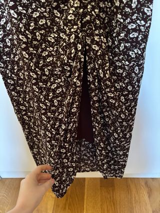 Falda midi Stradivarius flores