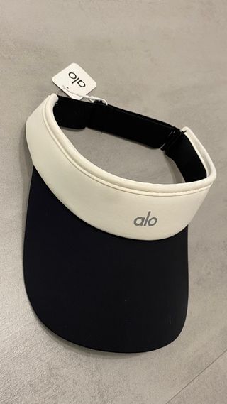Visera Alo Yoga - Beige/Negro
