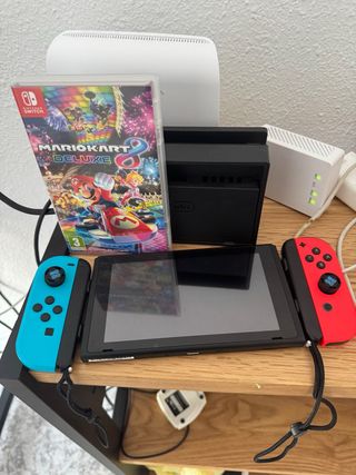 Nintendo Switch + Mario Kart 8 Deluxe