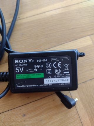 PSP + CARGADOR.