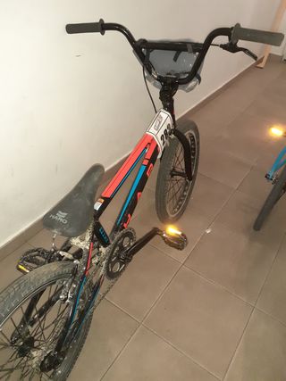 Bicicleta bmx race 