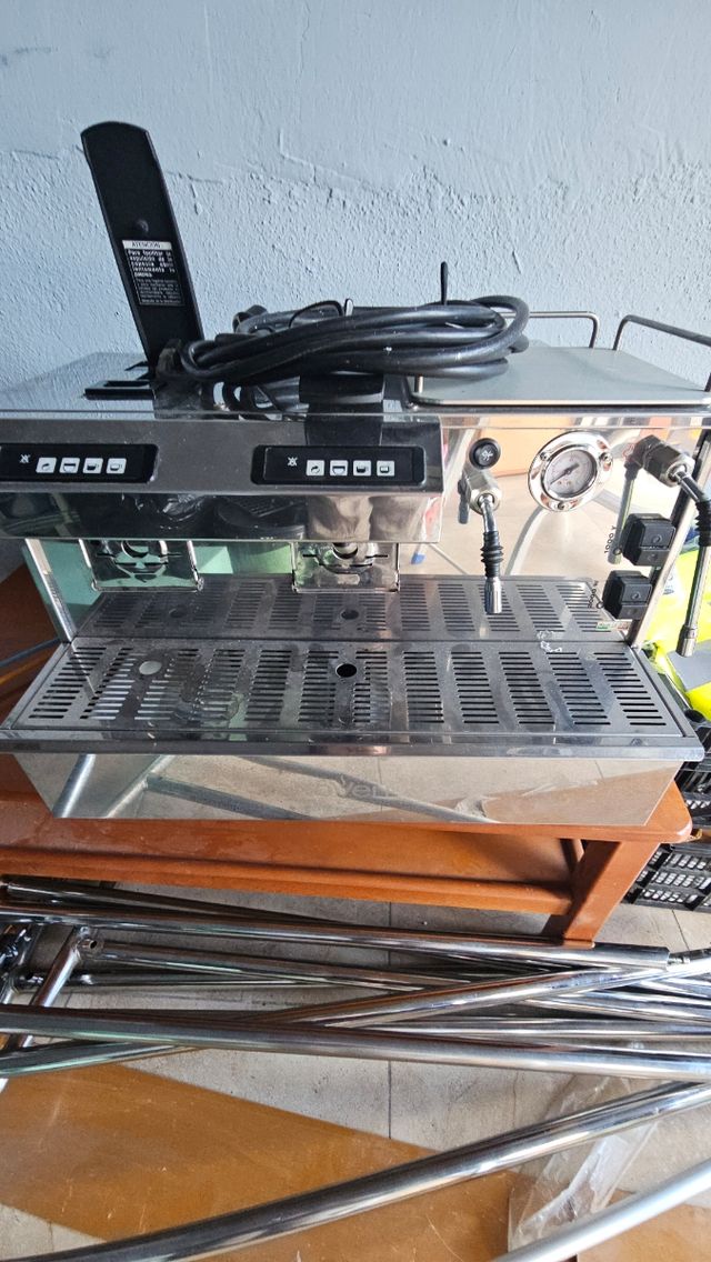 Cafetera industrial de capsulas Novell