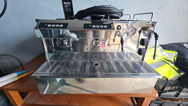 Cafetera industrial de capsulas Novell