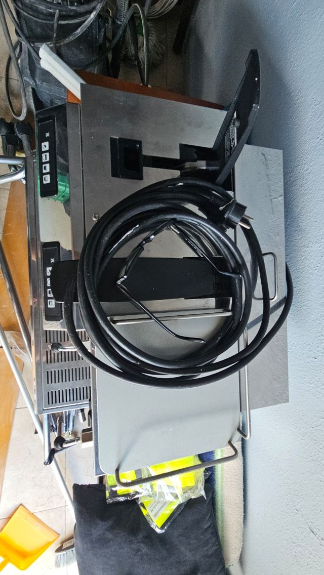 Cafetera industrial de capsulas Novell