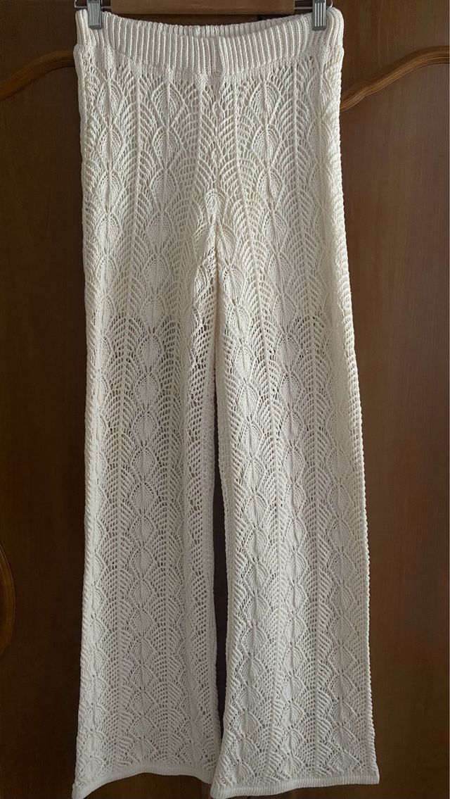 Pantalones calados blanco roto