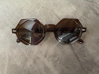 Gafas sol hexagonales marrón