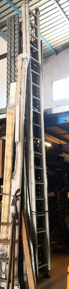 Escalera fibra 10m - usada