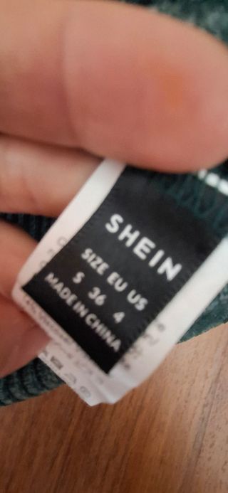 Camiseta SHEIN verde botella talla S