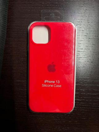 Custodia silicone rossa iPhone 13