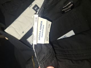 Pantalones nuevos negros, talla M 41