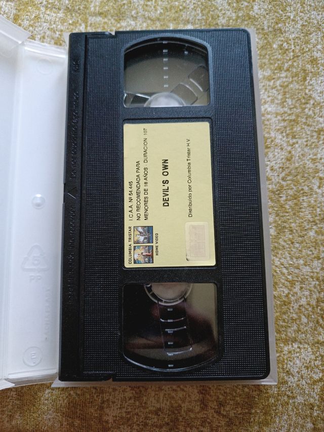 VHS The Devil's Own - Harrison Ford & Brad Pitt