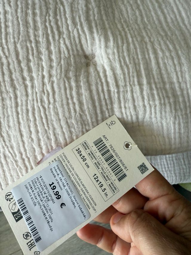 Edredón y funda cojín 
Zara Home 
