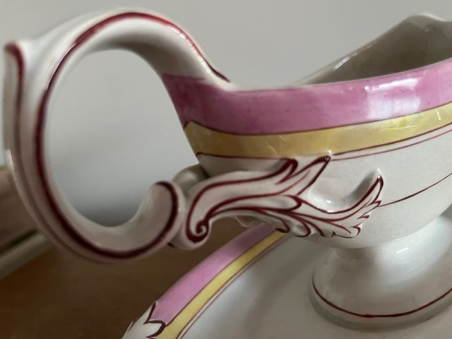 Salsera antigua Pickman