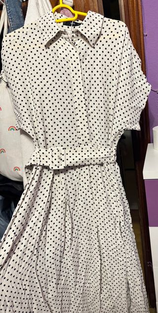 Vestido lunares blanco y negro 
