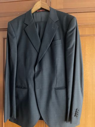 Traje Gris marca Caramelo original talla L 52 
