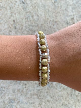 Braccialetto con perline oro e argento