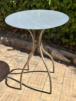 Mesa exterior metal gris