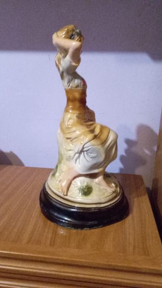 2 Figuras Decorativas Ceramica