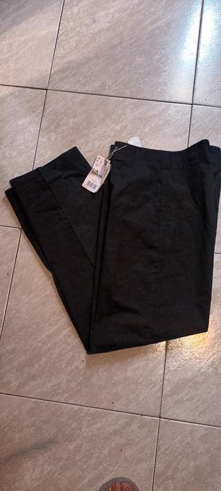 Pantalón negro camarera bolsillos