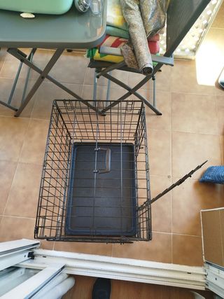 Jaula desmontable para mascotas negra