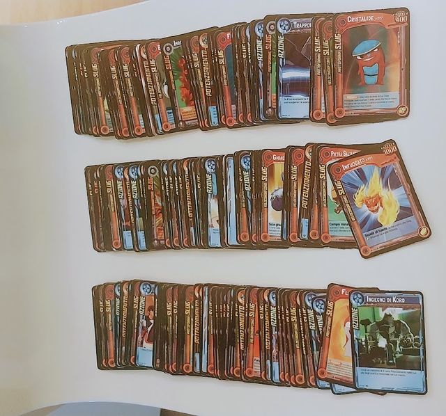 SLUGTERRA: 241 cartas para coleccionistas