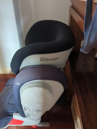 Silla coche Römer con Isofix 
