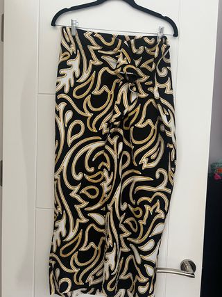 Falda midi negra y dorada XL