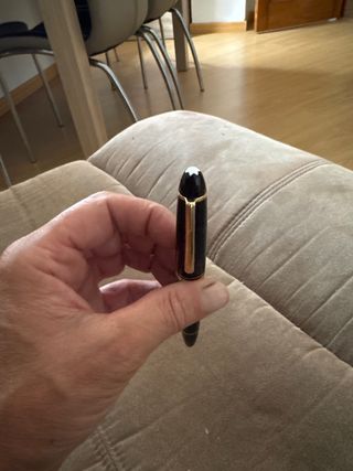 Pluma Montblanc Meisterstück 146 chapado en oro 18