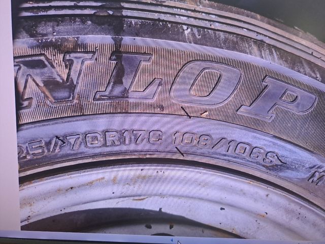 5 Ruedas completas originales Toyota Hilux 2015