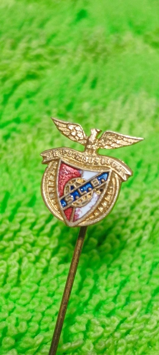 Pin alfiler Benfica antiguo