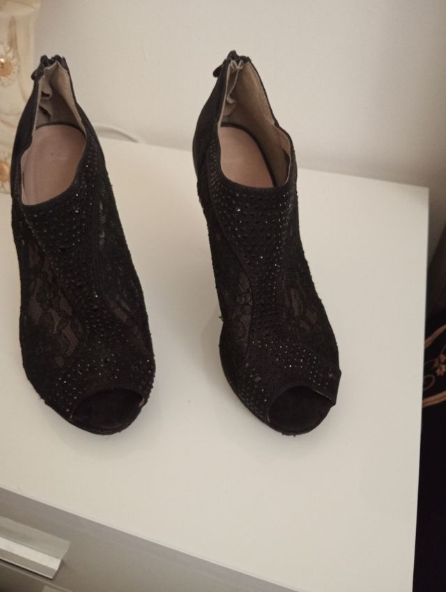 Tronchetti pizzo nero eleganti