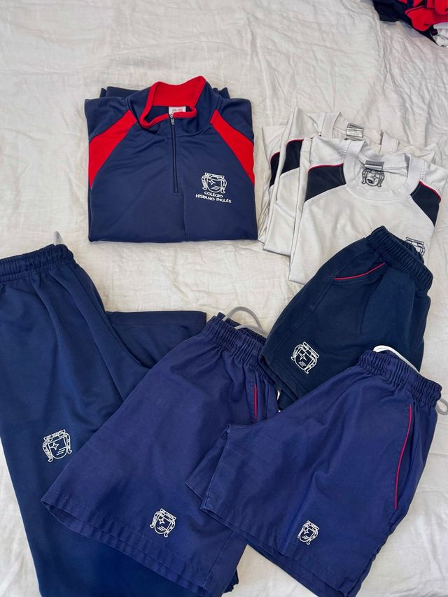Uniforme scolastica ispano-inglese 
