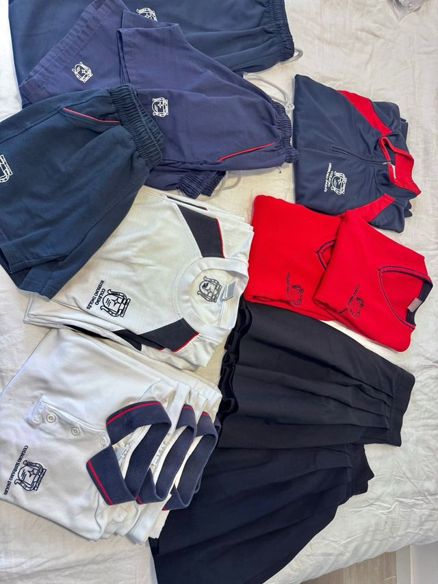 Uniforme scolastica ispano-inglese 