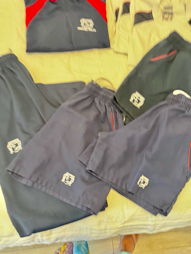 Uniforme scolastica ispano-inglese 