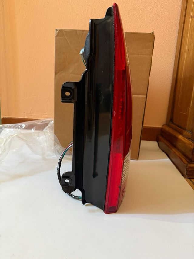 Fanale posteriore dx Mitsubishi Pajero 2003/2006