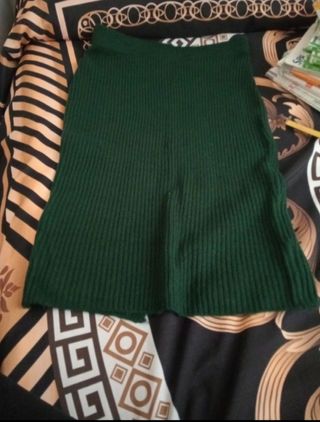 Gonna a ginocchio/ polpaccio verde a tubino